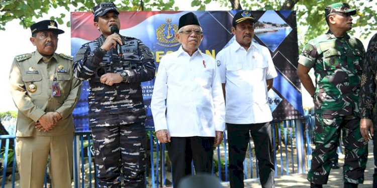 KSAL Laksamana Muhammad Ali bersama Wapres Maruf Amin dalam acara peresmian Kampung Bahari Nusantara secara serentak sejumlah 68 KBN di Satuan Komando Wilayah TNI AL (Satkowil TNI AL)/Ist