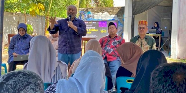 Mantan Jururunding Perdamaian Aceh, Munawar Liza Zainal, dalam diskusi "Refleksi 20 tahun Darurat Militer Aceh dan Tantangan Pemulihan Bagi Korban Pelanggaran Hak Asasi Manusia (HAM) Masa Lalu"/RMOLAceh