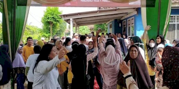 Warga Lampura yang kecewa tak jadi dapat sembako dari relawan Ganjar/Ist