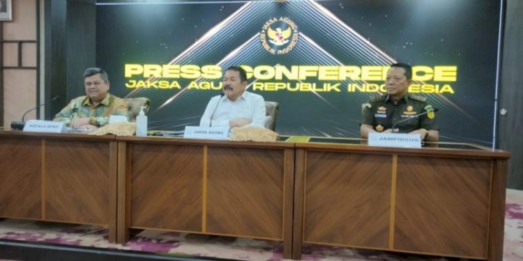 Jaksa Agung RI ST Burhanuddin (tengah)/Net