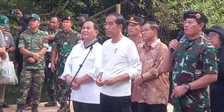 Presiden Jokowi bersama Prabowo Subianto saat melakukan kegiatan bersama di PIK, Jakarta Utara/RMOL