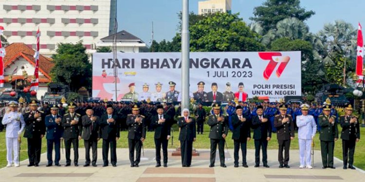 Upacara peringatan HUT Bhayangkara ke-77 di Surabaya/Ist