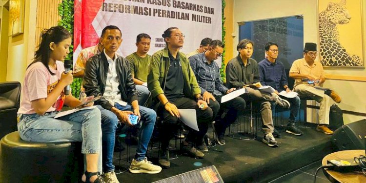 Diskusi bertajuk “Tuntaskan Korupsi Basarnas dan Reformasi Peradilan Militer” di Cafe Sadjo, Tebet, Jakarta Selatan/Ist