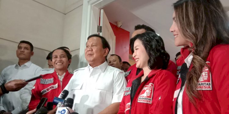 Ketum Partai Gerindra, Prabowo Subianto, bersama Wakil Ketua Dewan Pembina PSI, Grace Natalie/RMOL