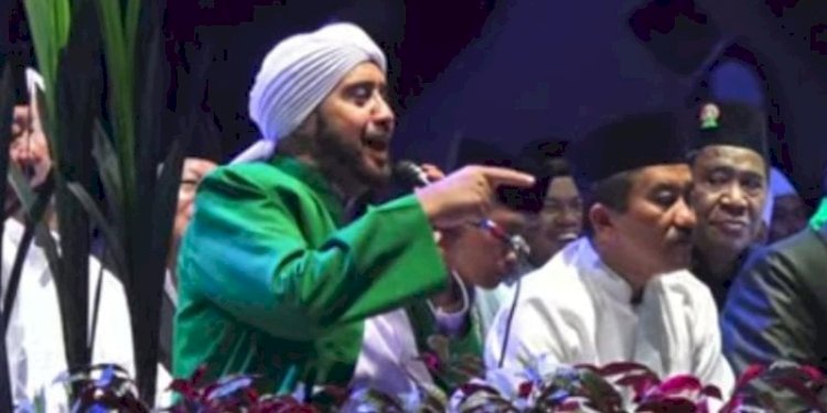 Habib Syech Bin Abdul Qodir Assegaf di Bandar Lampung Berselawat, Jumat (8/9)/Repro