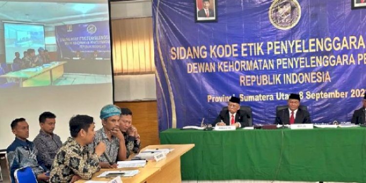 Sidang Kode Etik terkait dugaan pelanggaran etik oleh anggota Bawaslu Sumut, Johan Alamsyah yang di gelar DKPP di Medan, Sumut, Jum'at (8/9)/Ist