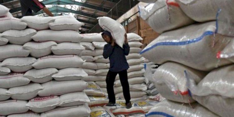 Gudang beras di Sumedang/ist