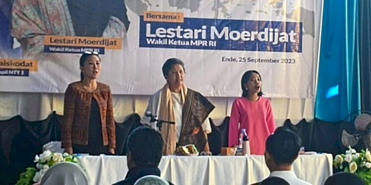 Wakil Ketua MPR RI, Lestari Moerdijat, saat mengunjungi warga Ende, Nusa Tenggara Timur, Senin (25/9)/Ist