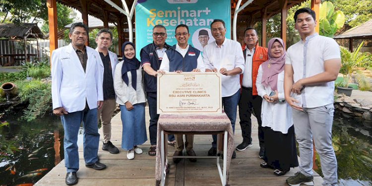 Bakal Capres Koalisi Perubahan untuk Persatuan Anies Baswedan saat berdialog dengan tenaga kesehatan di Rumah Sakit ASRI di Purwakarta/Ist