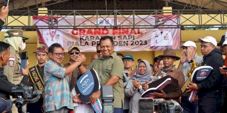 Pangdam V/Brawijaya, Mayjen TNI Farid Makruf saat hadir grand final Karapan Sapi Piala Presiden/Ist