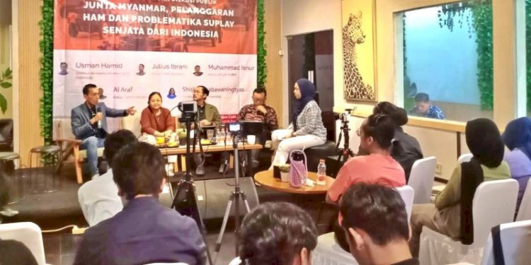 Diskusi publik bertajuk "Junta Myanmar, Pelanggaran HAM dan Problematika Suplai Senjata dari Indonesia" di Cafe Sadjoe, Tebet, Jakarta Selatan, Senin (9/10)/Ist