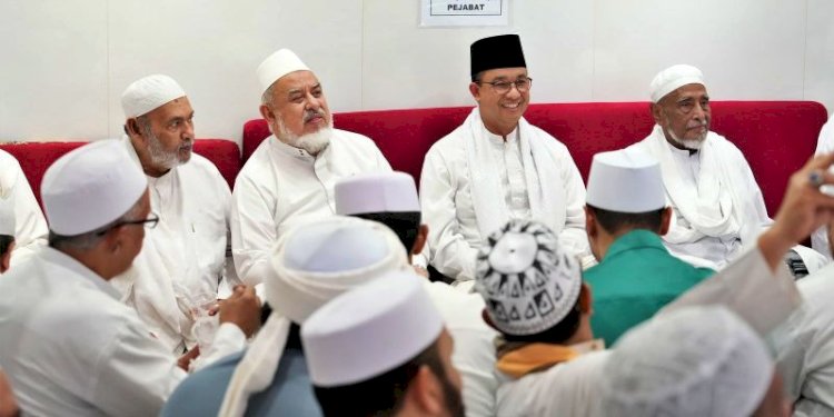 Bakal calon koalisi Koalisi Perubahan untuk Persatuan Anies Baswedan menghadiri Maulid Nabi Muhammad SAW di Majlis Taklim Al Habib Ali Al Habsyi Kwitang, Jakarta Pusat/Ist