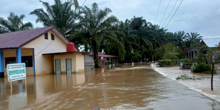 Banjir merendam pemukiman warga di Aceh Singkil/DOk BPBD Aceh Singkil
