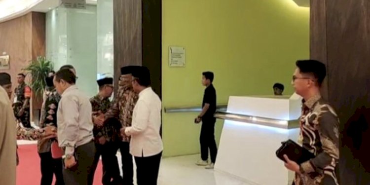 Tokoh Lampung yang terlihat hadir adalah Rektor Institut Teknologi Sumatera (Itera) Prof I Nyoman Pugeg Artantha, Rektor Universitas Lampung (Unila) Prof Lusmeilia Afriani, dan Rektor Universitas Islam Negeri (UIN) Raden Intan Lampung Prof Wan Jamaludin Z.  Selanjutnya, Dekan Pertanian Unila Prof Irwan Sukri Banuwa, Dekan Ekonomi dan Bisnis Unila Prof. Nairobi.  Kemudian, Ketua Majelis Ulama Indonesia (MUI) Lampung Prof Moh Mukri, Ketua Pimpinan Wilayah Muhammadiyah Lampung Prof Sudarman, dan Ke