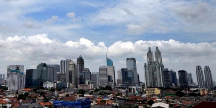 Ilustrasi cuaca cerah berawan di Jakarta/Net