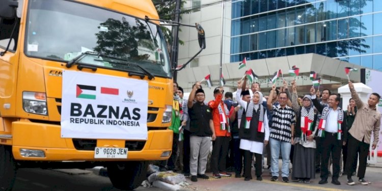 Baznas melepas bantuan untuk warga Palestina dari halaman kantor Baznas RI di Jalan Matraman Raya No. 134 Jakarta, Kamis (2/11)/Ist