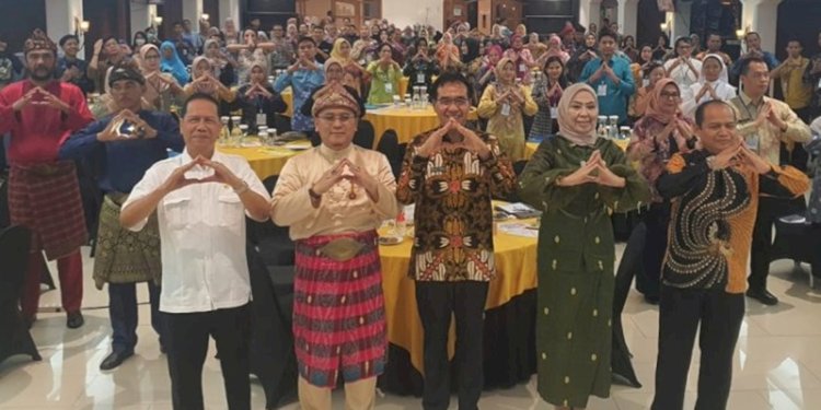 Dinas Kearsipan Provinsi Sumatera Selatan (Sumsel) mengadakan Bimbingan Teknis Pengelolaan Arsip Organisasi Masyarakat, Perusahaan Swasta, dan Masyarakat Tahun 2023 di Hotel Emilia Palembang, Kamis (9/11)/Ist