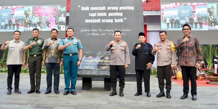 Peresmian Monumen Jenderal Polisi Hoegeng Iman Santoso di Pekalongan Jawa Tengah, Sabtu (11/11)/Ist