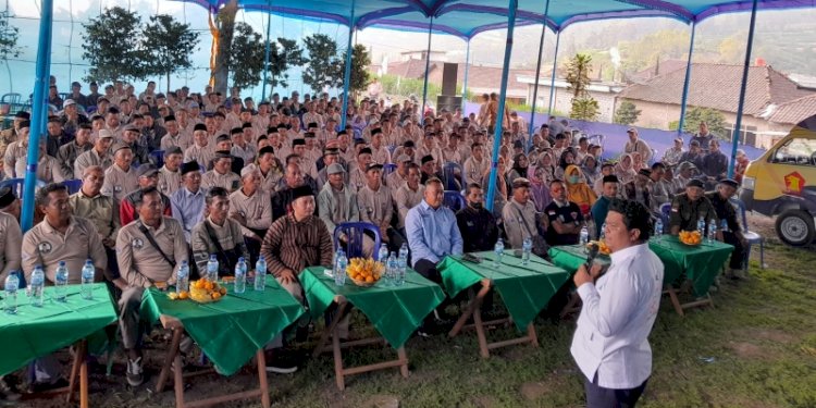 Ratusan petani Kabupaten Boyolali yang tergabung dalam organisasi Tani Merdeka dukung capres-cawapres nomor urut 2, Prabowo Subianto-Gibran Rakabuming Raka dalam Pemilu 2024 pada Rabu (22/11)/Ist