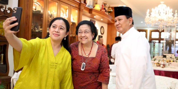 Ketua Umum Partai Gerindra Prabowo Subianto bersama Ketua Umum PDIP Megawati Soekarnoputri dalam satu pertemuan/Net