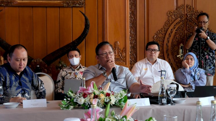 Habibie Institute menggelar FGD soal mahalnya harga tiket pesawat/ist
