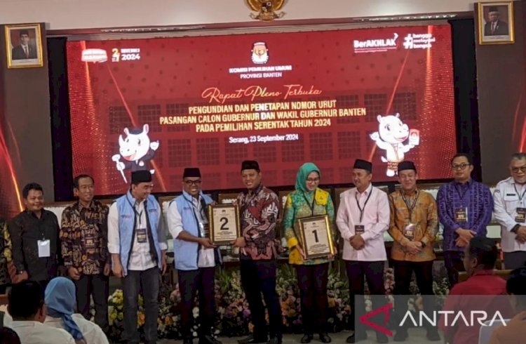 ilustrasi - Paslon Gubernur dan Wakil Gubernur Banten usai pengundian nomor urut di Aula KPU Banten, Senin (23/9/2024). (ANTARA/Desi Purnama Sari)