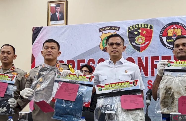 ilustrasi - Wakapolresta Bandara Soekarno-Hatta, AKBP Ronald FC Sipayung didampingi Kasatreskrim Polresta Banda Kompol Reza Fahlev. ANTARA/Azmi Samsul Maarif