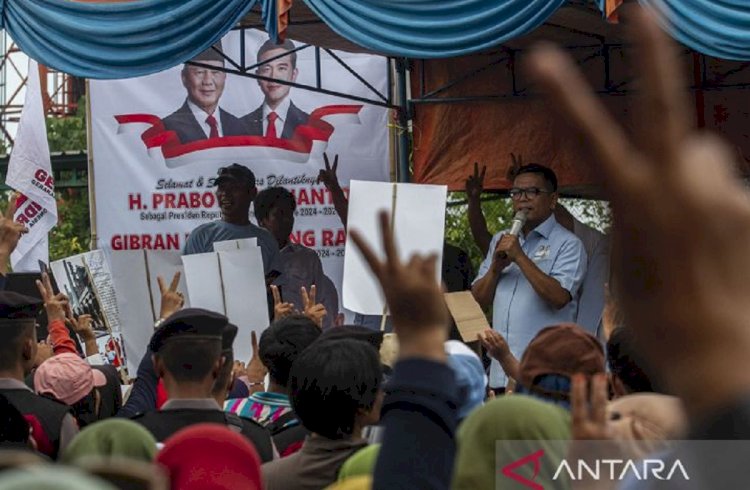 ilustrasi - Calon Gubernur Banten nomor urut 2 Andra Soni menyampaikan orasi politik saat menggelar kampanye. ANTARA FOTO/Angga Budhiyanto/gp