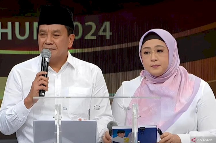 ilustrasi - Paslon nomor urut 2 Moch Maesyal Rasyid-Intan Nurul Hikmah saat debat kedua Pilkada Kabupaten Tangerang. ANTARA/Azmi