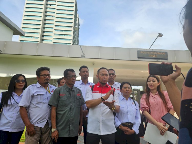 Barisan Advocat Bersatu melaporkan hakim PN Medan ke Komisi III DPR.