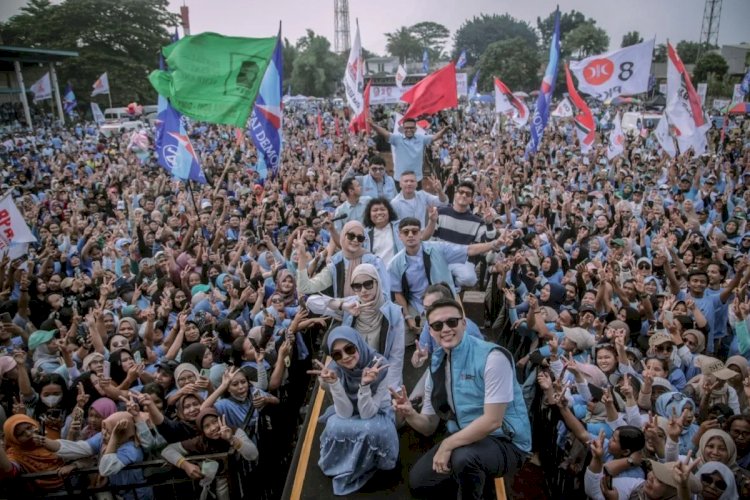 ilustrasi - Pasangan Calon Gubernur dan Wakil Gubernur Banten Andra Soni-Dimyati Natakusumah menghadiri Konser Banten Maju di Lapangan Parigi, Pondok Aren, Kota Tangerang Selatan, pada Minggu, (17/11/2024). ANTARA/HO-Tim Andra-Dimyati