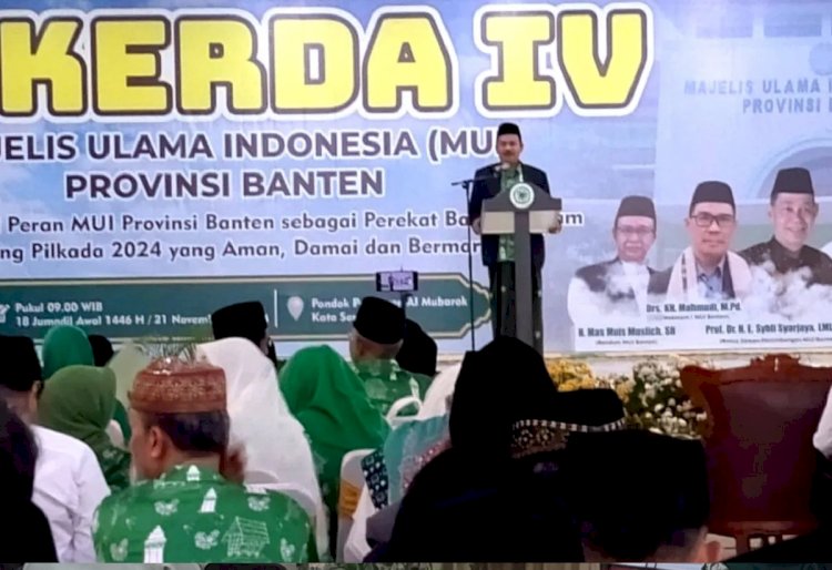 ilustrasi - Ketua Umum MUI Banten KH Ahmad Bazari Syam saat Mukerda IV MUI Banten di Serang, Kamis (21/11/2024). (ANTARA/Mulyana)