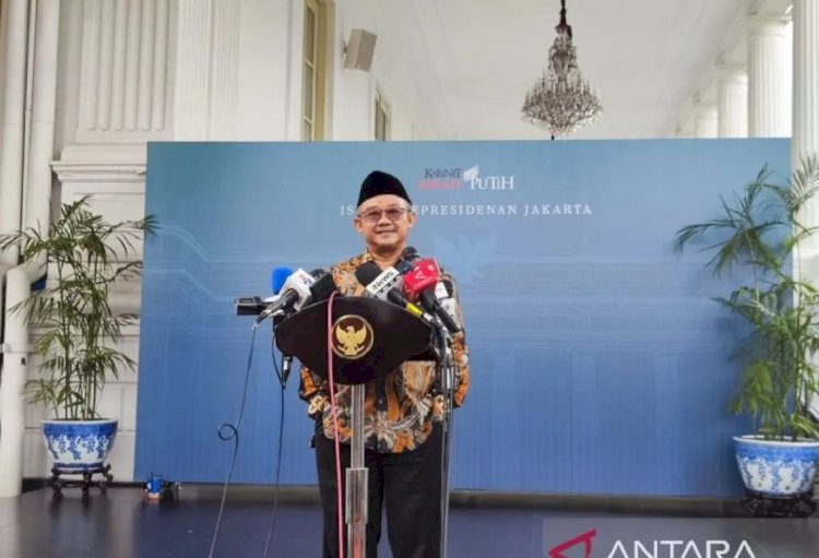 ilustrasi - Menteri Pendidikan Dasar dan Menengah (Mendikdasmen) Abdul Mu’ti saat menyampaikan keterangan seusai menemui Presiden Prabowo Subianto di kompleks Istana Kepresidenan, Jakarta, Selasa (26/11/2024). (ANTARA/Mentari Dwi Gayati)