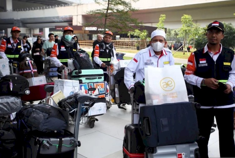 ilustrasi - Petugas Panitia Penyelenggara Ibadah Haji (PPIH) 1444 Hijriah/2023 di Terminal 3 Bandara Soekarno Hatta, Tangerang, Banten, Kamis (27/7/2023). (ANTARA FOTO/Muhammad Iqbal/foc)