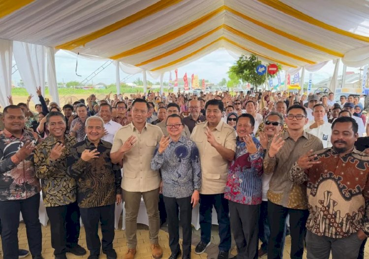 ilustrasi - Menteri Koordinator Infrastruktur dan Pengembangan Kewilayahan, Agus Harimurti Yudhoyono (AHY) dan Menteri Perumahan dan Kawasan Permukiman, Maruarar Sirait melakukan kunjungan kerja ke lokasi Perumahan Mulia Gading Kencana (MGK) Serang, Banten, Kamis (12/12/2024). ANTARA/Istimewa