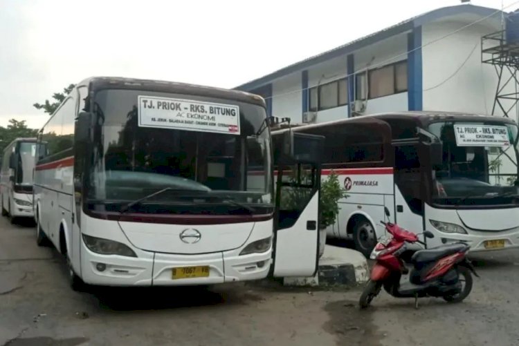 ilustrasi - Terminal Mandala Lebak, Banten, siapkan 112 bus Antarkota Antarprovinsi (AKAP), Antarkota Dalam Provinsi (AKDP), dan Angkutan Pedesaan (Angdes) untuk melayani liburan Natal 2024 dan Tahun Baru 2025. ANTARA/ Mansyur 