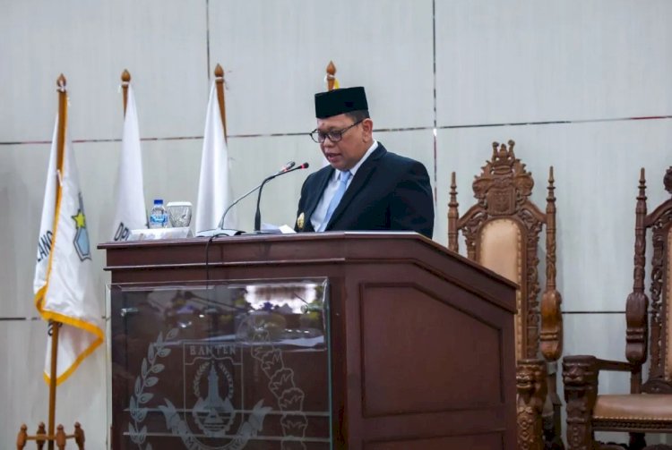ilustrasi - Penjabat Gubernur Banten Abdulrauf Damenta dalam Rapat Paripurna Pengambilan Keputusan tentang Persetujuan DPRD terhadap Rancangan Perda Usul Gubernur tentang Penanaman Modal, Kamis (26/12/2024). (ANTARA/HO-Pemprov Banten)