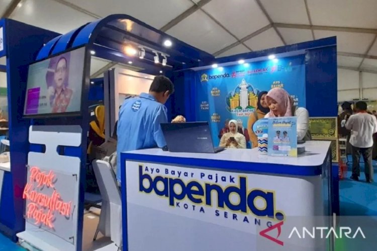 ilustrasi - Stand Bapenda Kota Serang saat kegiatan di Kota Serang, Banten. (ANTARA/Desi Purnama Sari)