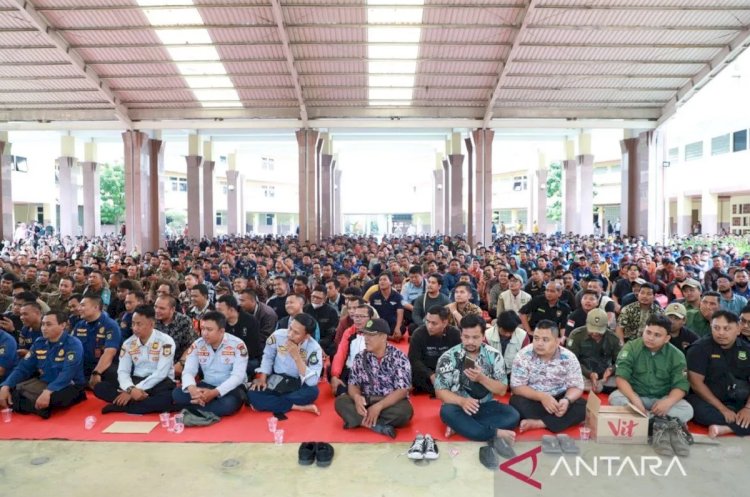 ilustrasi - Tenaga honorer Kota Tangerang yang dialihkan statusnya menjadi PPPK paruh waktu saat mengikuti kegiatan sosialisasi di Pemkot Tangerang, Kamis. ANTARA/Irfan