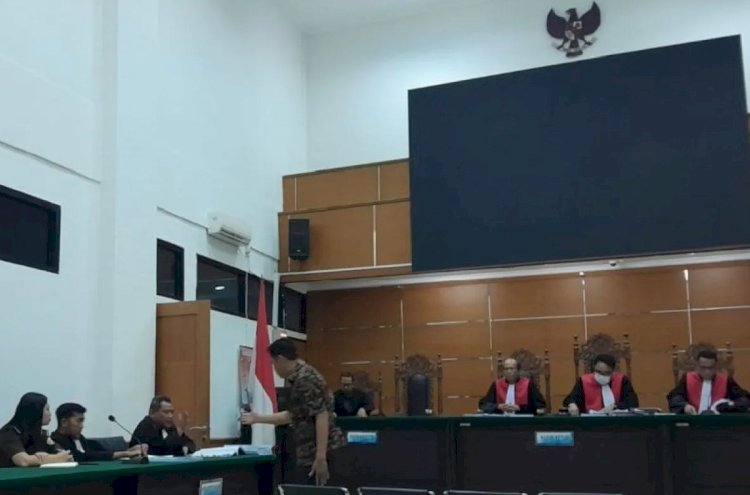 ilustrasi - mantan Kepala Dinas Pariwisata Kepemudaan dan Olahraga (Disparpora) Kota Serang, Banten, Sarnata, saat menjalani sidang di PN Tipikor Serang, Selasa, (3/2/2025). (ANTARA/Desi Purnama Sari)
