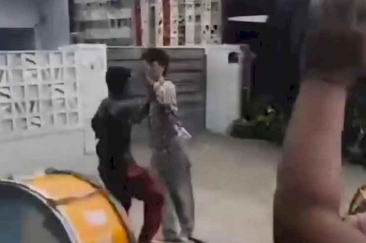 ilustrasi - Tangkapan layar dari video akun @laporanjakarta yang memperlihatkan seorang pria mengancam terhadap seorang guru TK di Puri Permata Pamulang, Babakan, Setu, Tangerang Selatan, Jumat (14/2/2025) (ANTARA/Instagram/@laporanjakarta/ilhamkausar)