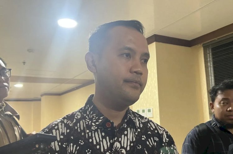 ilustrasi - Vice President Corporate Communication Pertamina Fadjar Djoko Santoso memberi keterangan ketika ditemui di Gedung DPD RI, Jakarta, Selasa (25/2/2025). (ANTARA/Putu Indah Savitri)