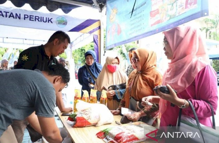 ilustrasi - Belanja pangan murah di bazar yang disediakan Pemkot Tangerang di kecamatan Periuk. ANTARA/Irfan