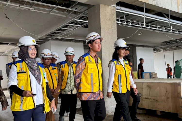 ilustrasi - Wakil Presiden RI Gibran Rakabuming Raka melakukan peninjauan Universitas Syekh Nawawi Banten bersama Wakil Menteri PU Diana Kusumastuti, Gubernur Banten Andra Soni, dan Rektor USNB Siti Haniatunnisa di Kabupaten Serang, Provinsi Banten, Kamis (6/3/2025) (ANTARA/HO-Biro Pers Sekretariat Wakil Presiden)