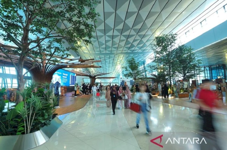 ilustrasi - Calon penumpang penerbangan di area Terminal 3 Bandara Internasional Soekarno-Hatta (Soetta), Tangerang, Banten. ANTARA/HO-Bandara Soetta