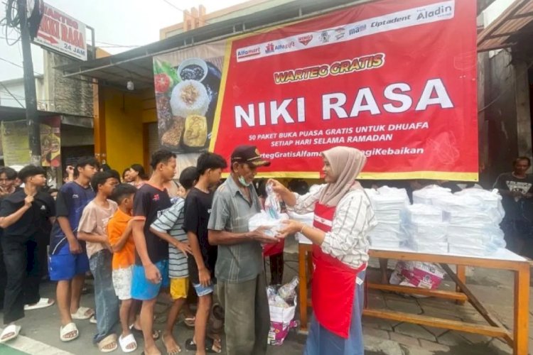 ilustrasi - Program warteg gratis yang membagikan makanan berbuka puasa dan juga upaya membudidayakan UMKM. ANTARA/HO-Alfamart