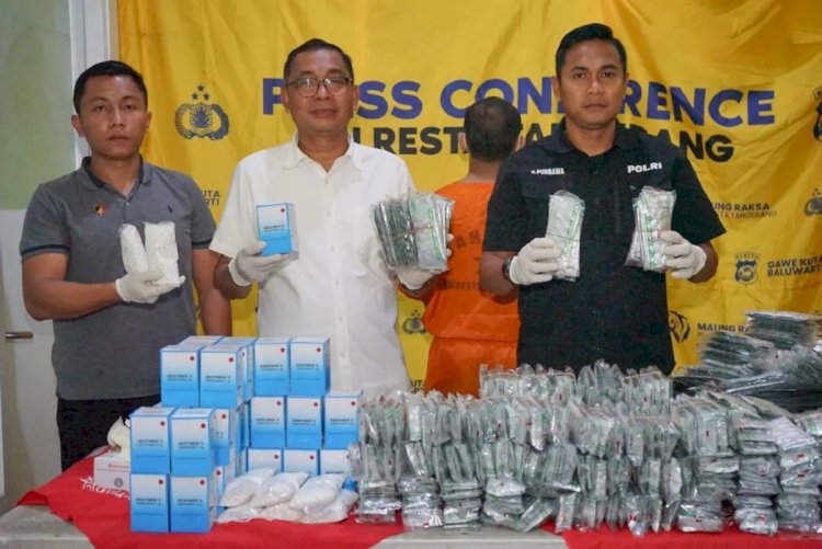 ilustrasi - Kepolisian Resor Kota (Polresta) Tangerang, Polda Banten berhasil mengungkap kasus peredaran obat terlarang sebanyak 94.450 butir yang siap edar di wilayah Pasar Kemis, Kabupaten Tangerang. ANTARA/HO-Polresta Tangerang.