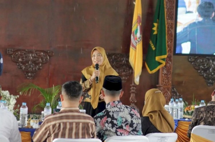 ilustrasi - Direktur Jenderal Guru, Tenaga Kependidikan, dan Pendidikan Guru (Dirjen GTKPG) Kemendikdasmen, Nunuk Suryani saat acara Muhammadiyah di Karanganyar, Jawa Tengah, Sabtu (26/4/2025). ANTARA/HO/Muhammadiyah)