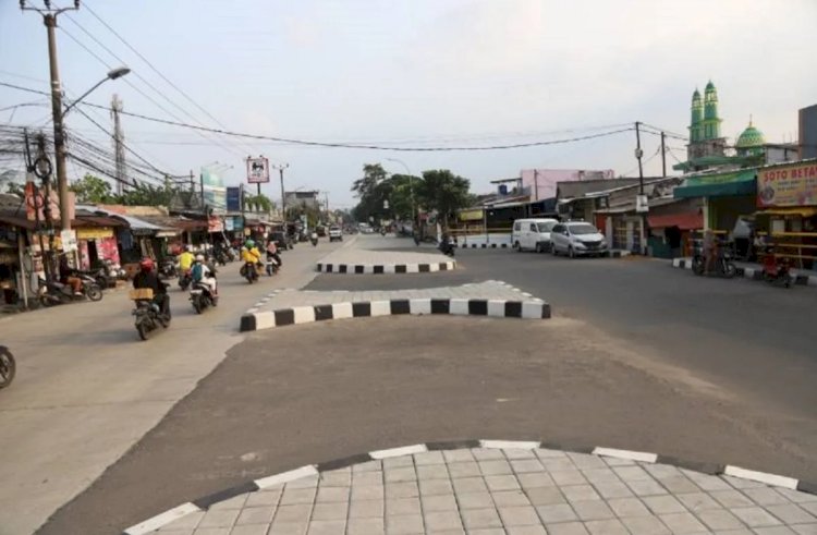 ilustrasi - Putaran baru yang memiliki sistem terlindung (double protected u-turn) yakni dibuat dengan model pulau yang bertujuan untuk melindungi kendaraan melakukan putar balik. ANTARA/HO-Dishub Kota Tangerang