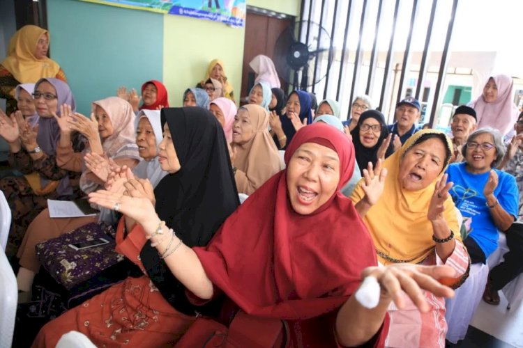 ilustrasi - para lansia di Kota Tangerang sedang mengikuti sekolah yang dibuat Pemkot Tangerang. ANTARA/HO-Pemkot Tangerang